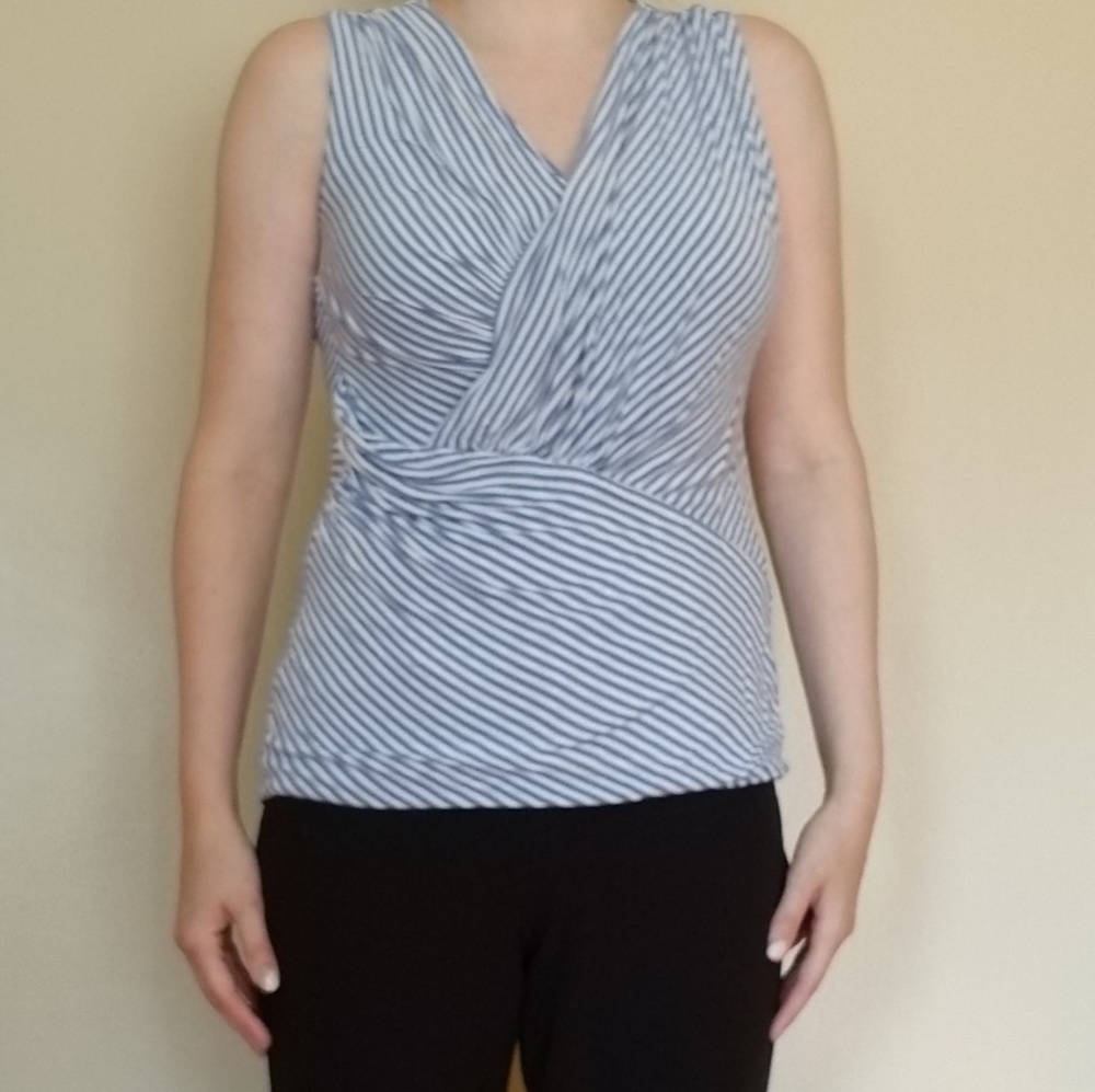 APT 9 Sleeveless Shirt